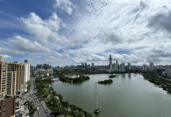 <b>四期一批次推2#、13#楼开盘当天便去化6成</b>